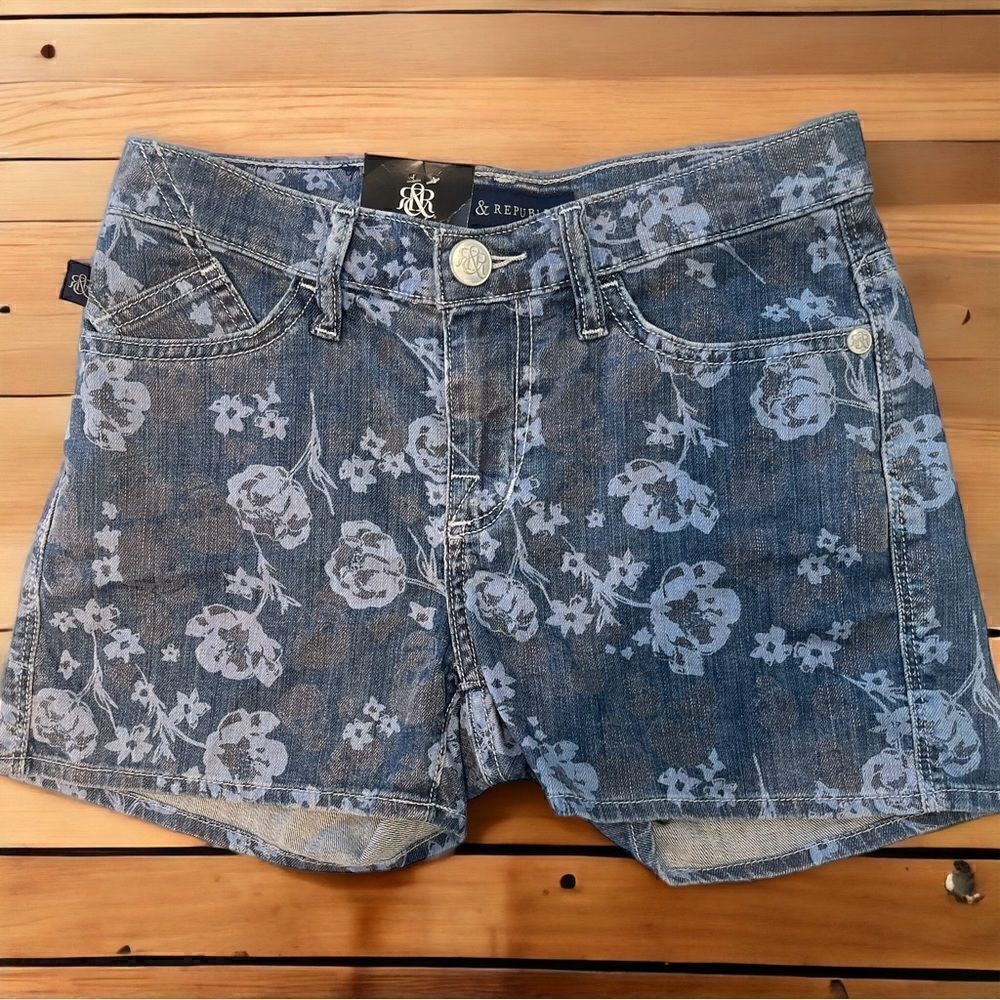 Rock & Republic Skull & Flowers Denim Shorts‎